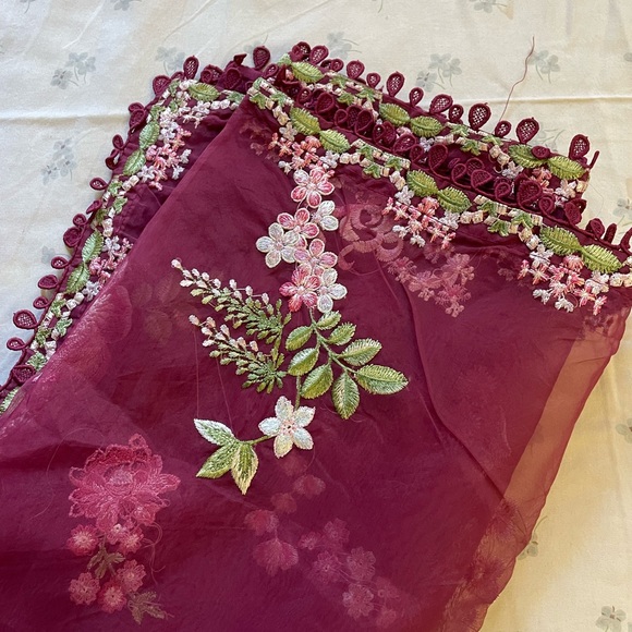 Suffuse by sana yasir Milan luxury lawn 23 casual pret 2023 - Picture 11 of 17